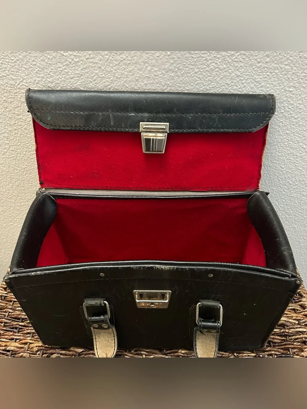 N/A classic black